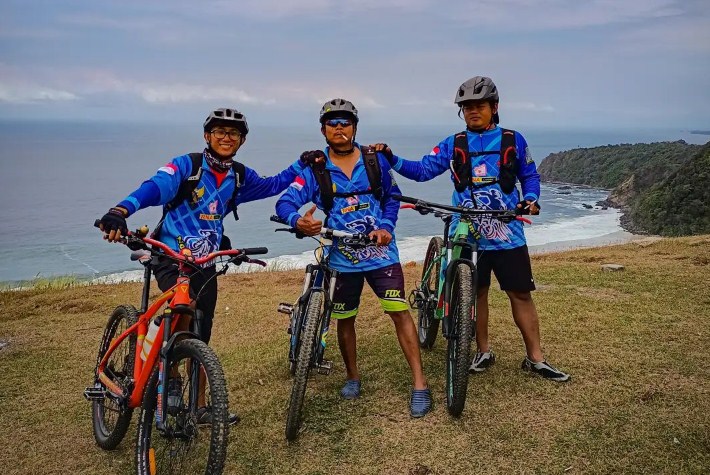 Fasilitas di Pantai Modangan Fasilitas di Pantai Modangan